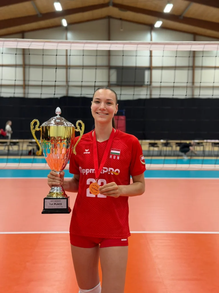 Női röplabdázó - Zsombók Anna - 1 helyezett díj